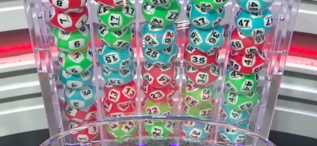 香港六合彩玩法是當地最知名的彩球遊戲